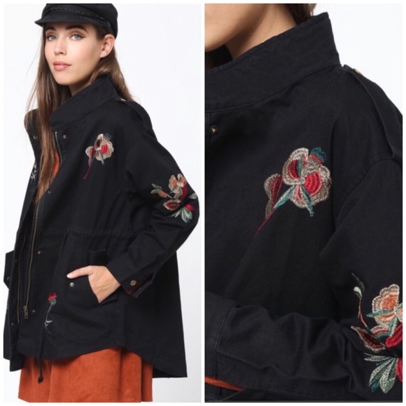 ❄️LAST3️⃣//BLACK EMBROIDERED FLORAL UTILITY JACKET - Picture 6 of 11